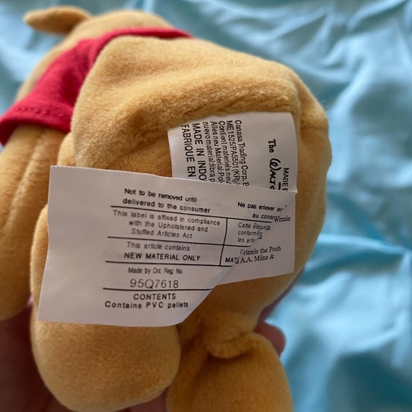 Disney Yellow and Red Stuffed Animal Plush Beanie baby Disney store tag - Picture 2 of 5